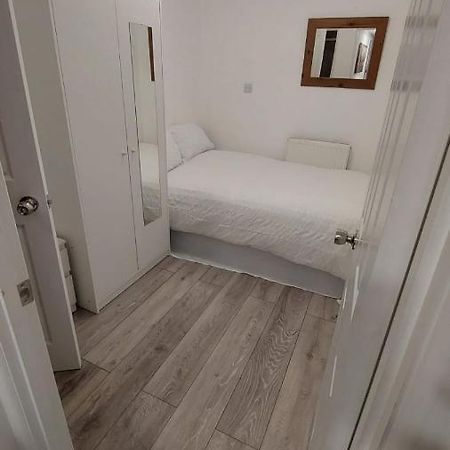 Double En-Suite Room Available In 3 Bed Apt Londyn Zewnętrze zdjęcie