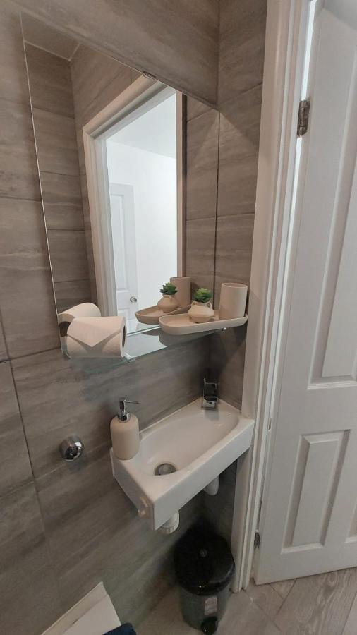 Double En-Suite Room Available In 3 Bed Apt Londyn Zewnętrze zdjęcie